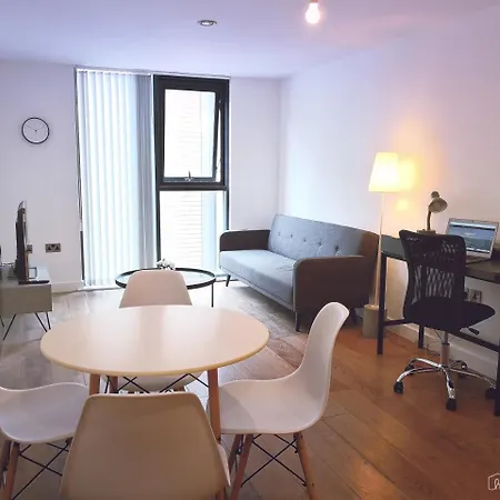 Homely Serviced - Blonk St