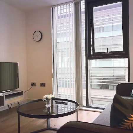Homely Serviced - Blonk St *